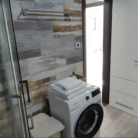 Apartment In - Balaton 44084 Zamardi
